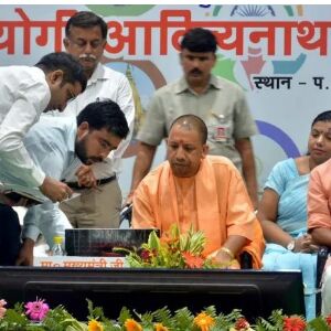 काशी को इतना सुंदर रखें कि प्रवासी आध्यात्म से जुड़ें: सीएम योगी