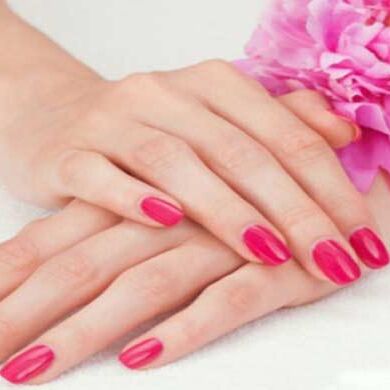 नाखूनों को सुंदर बनाने के लिए इस्तेमाल करें घरेलु नुस्खे