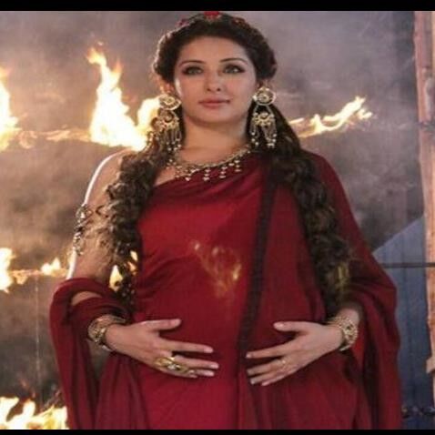 पोरस के सेट में लगी आग, बाल-बाल बची ये एक्ट्रेस