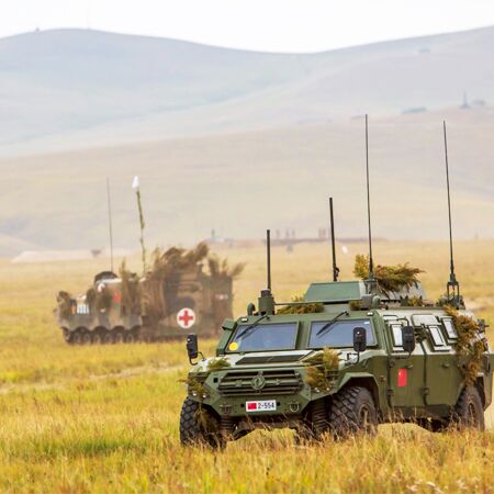 चीन ने रूस शुरू किया अब तक का सबसे बड़ा युद्धाभ्यास, 3 लाख जवान ले रहे हैं हिस्सा चीन ने रूस शुरू किया अब तक का सबसे बड़ा युद्धाभ्यास, 3 लाख जवान ले रहे हैं हिस्सा