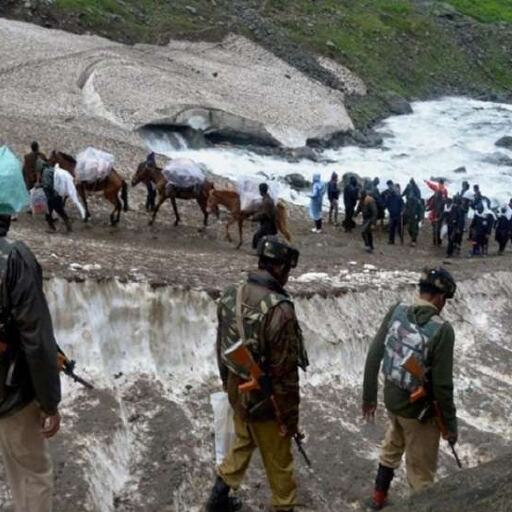 अमरनाथ यात्रा: भूस्खलन से पांच यात्रियों की मौत, बारिश ने बढ़ाई मुश्किलें