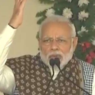 कर्नाटक में किसानों को कर्ज माफी के नाम पर धोखा : नरेंद्र मोदी