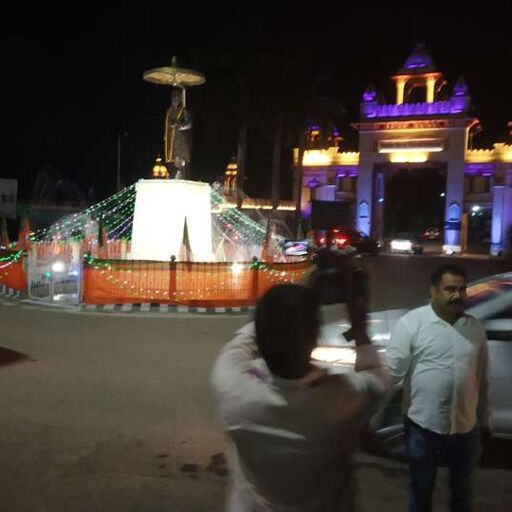 PM मोदी बदलतेे बनारस को देखने के लिए रात को निकले काशी भ्रमण के लिए