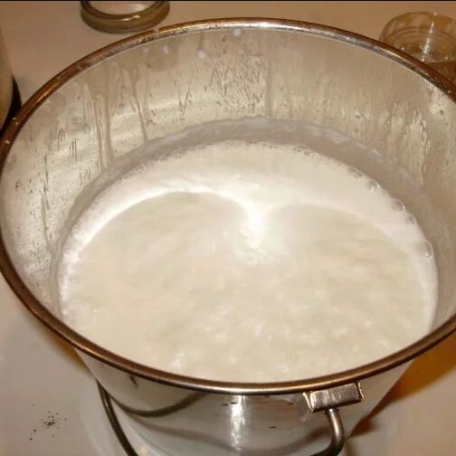 सफेद दूध के काले धंधे में यूपी अव्वल, देश भर का हर तीसरा सैंपल मिलावटी