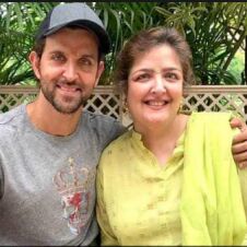 हॉस्पिटल में भर्ती होने की खबर पर भड़कीं ऋतिक की बहन सुनैना रोशन...