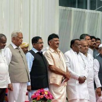 कर्नाटक कांग्रेस में दंगल जारी, राहुल लेंगे आखिरी फैसला