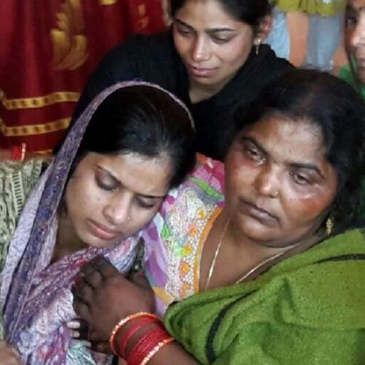 फोन पर बात करते हुए रेलवे ट्रैक पार कर रहे इंजीनियर की मौत, कुछ घंटों बाद निकलनी थी बारात