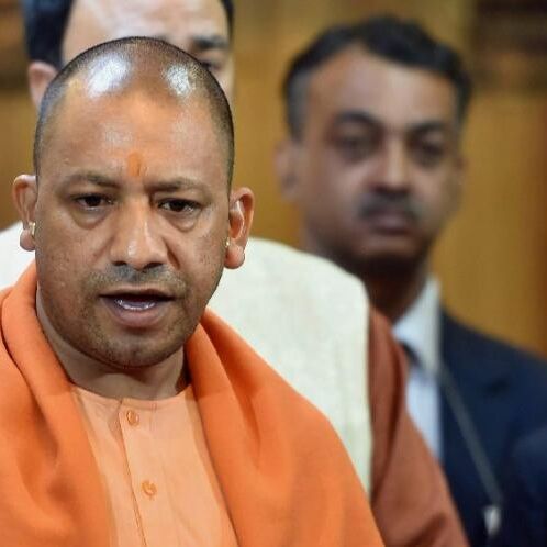 आदमखोर कुत्तों के हमले से चिंतित होकर आज CM योगी अादित्यनाथ पहुँचे सीतापुर