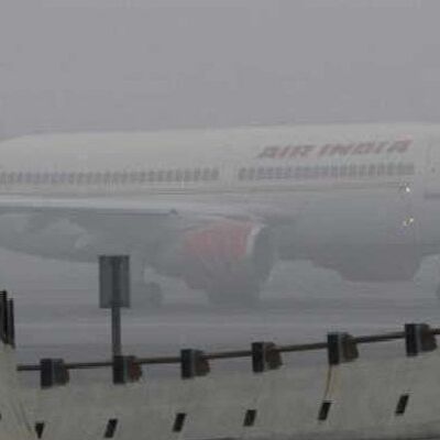 अमेरिका में तूफान के कारण सैकड़ों उड़ानें रद्द