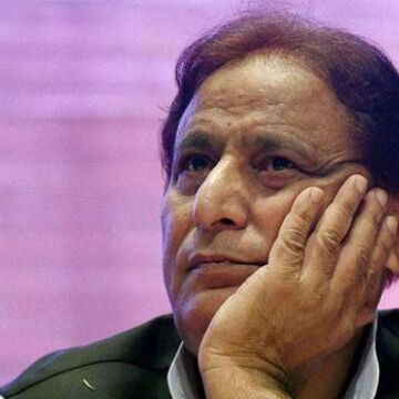 अमर सिंह ने आजम खान के खिलाफ दर्ज कराया केस, दंगा भड़काने का लगाया आरोप अमर सिंह ने आजम खान के खिलाफ दर्ज कराया केस, दंगा भड़काने का लगाया आरोप