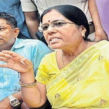 पूर्व मंत्री मंजू वर्मा पर बड़ी कार्रवाई, JDU ने किया पार्टी से निलंबित पूर्व मंत्री मंजू वर्मा पर बड़ी कार्रवाई, JDU ने किया पार्टी से निलंबित