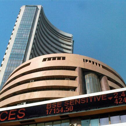 34800 के पार गया सेंसेक्स, निफ्टी ने पहली बार छुई नई ऊंचाई