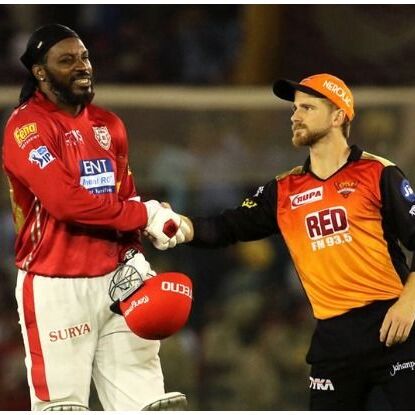 मोहाली में गेल ने अकेले दिखाया दस का दम, शतक ठोककर कहा- कभी न समझना कम