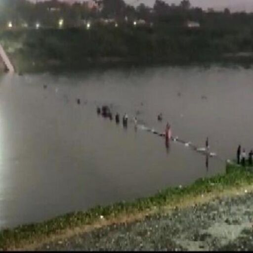 Suspension Bridge in Morbi Collapses, Many feared Drowned Suspension Bridge in Morbi Collapses, Many feared Drowned
