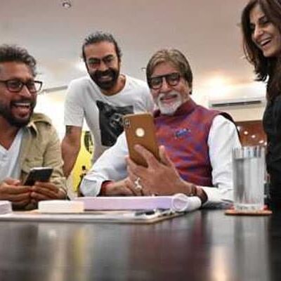 अमिताभ बच्चन लखनऊ की सड़कों पर आ रहे नजर, अमिताभ बच्चन लखनऊ की सड़कों पर आ रहे नजर,