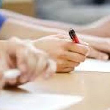 UPPSC 2018: एलटी ग्रेड परीक्षा के एडमिट कार्ड जारी, ऐसे करें डाउनलोड