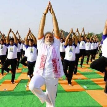 प्रधानमंत्री नरेंद्र मोदी योग दिवस के लिए तैयार: ट्विटर प्रधानमंत्री नरेंद्र मोदी योग दिवस के लिए तैयार: ट्विटर