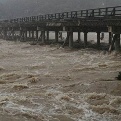 जापान में बारिश का कहर, 200 मौते दस हजार बेघर