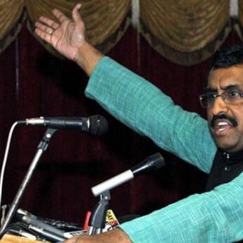 अवैध प्रवासियों के लिए धर्मशाला बन गया है भारत, उन्हें देश से निर्वासित किया जाएगा: राम माधव अवैध प्रवासियों के लिए धर्मशाला बन गया है भारत, उन्हें देश से निर्वासित किया जाएगा: राम माधव