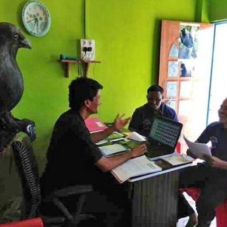 पत्नियों से परेशान पतियों के लिए खुला है यहाँ का दरबार