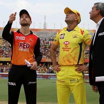 हैदराबाद टॉस जीतकर पहले कर रही है गेंदबाजी, चेन्नई का दिग्गज खिलाड़ी प्लेइंग इलेवन से बाहर