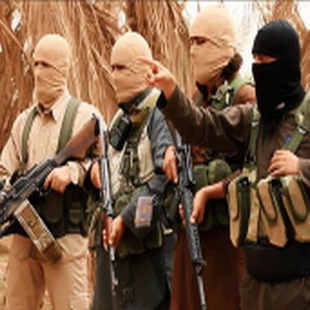 इराक में ISIS के 5 कमांडर गिरफ्तार, ट्रंप ने खुद दी जानकारी