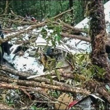 इंडोनेशिया में विमान दुर्घटना में आठ की मौत, सिर्फ 12 साल का एक बच्चा जिन्दा बचा