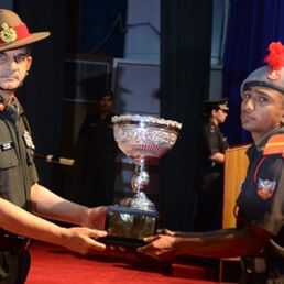 अवॉर्ड सेरेमनी में आइएमए कैडेट्स को मिला काबिलियत का इनाम