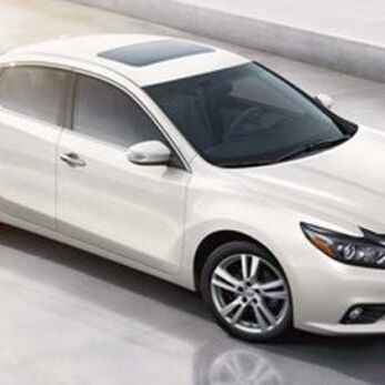 नए साल का पहला झटका, आज से 25 हजार तक महंगी होंगी इस कंपनी की कारें