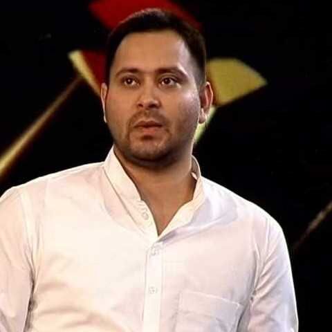 तेजस्वी यादव जल्द करेंगे शादी, पिता लालू यादव से मिलने के बाद किया खुलासा तेजस्वी यादव जल्द करेंगे शादी, पिता लालू यादव से मिलने के बाद किया खुलासा