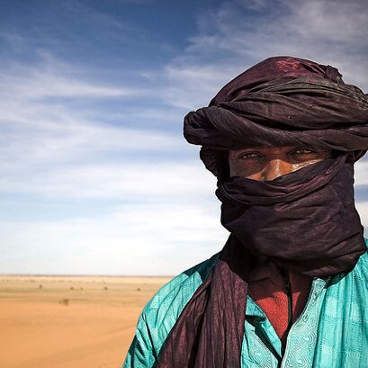 रीति-रिवाज: यहां पुरुष निकालते हैं घूँघट, महिलाएं रहती है खुले मुंह रीति-रिवाज: यहां पुरुष निकालते हैं घूँघट, महिलाएं रहती है खुले मुंह