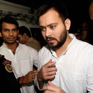 बिहार में तेजस्वी यादव पेश करेंगे सरकार बनाने का दावा, राज्यपाल ने दिया मिलने का समय