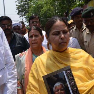 पीएम मोदी-अमित शाह को चुनाव आयोग की क्लीन चिट के खिलाफ सुप्रीम कोर्ट में सुनवाई