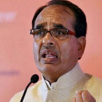 मप्र: बाढ़ में फंसे 39 लोगों को बचाने वाले जांबाजों को CM ने किया सम्मानित