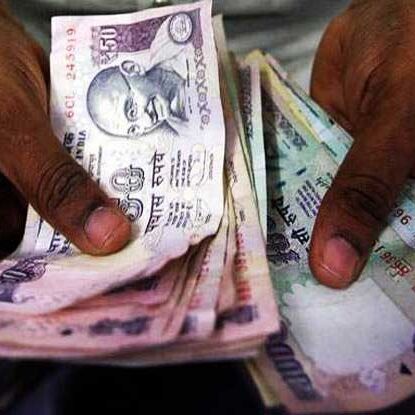 जनता का मोदी सरकार को तोहफा, स्मॉल सेविंग स्कीम पर ब्याज दरें बढ़ीं