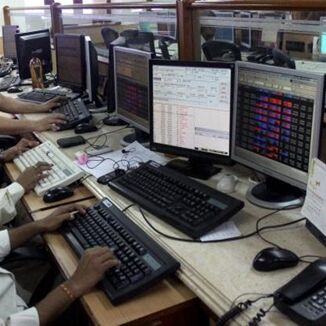 सेंसेक्स 232 अंक गिरकर 34616 के स्तर पर, रियल्टी शेयर्स में हुई मुनाफावसूली