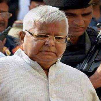 राजद में घमासान: आज पार्टी स्थापना दिवस पर लालू परिवार का एक और चेहरा हो सकता लॉन्च