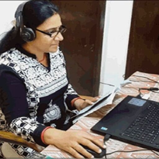 देशभर के 10000 दृष्टिहीनोंं को रोज समाचार सुनाती है अनीता