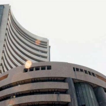 सेंसेक्स-निफ्टी नई ऊंचाई बंद, शेयर बाजार रिकॉर्ड हाई पर