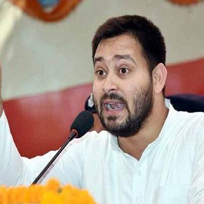 तेजस्वी यादव ने साधा निशाना, कहा- यू-टर्न मारने में विशेषज्ञ हैं नीतीश कुमार तेजस्वी यादव ने साधा निशाना, कहा- यू-टर्न मारने में विशेषज्ञ हैं नीतीश कुमार