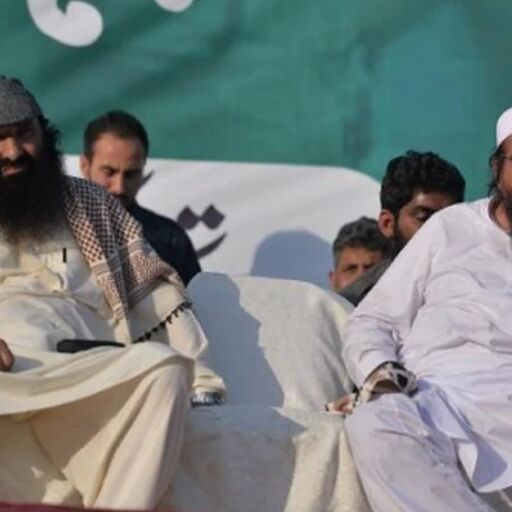 हाफिज सईद को पाक ने माना 26/11 का आतंकी, अब जमात और लश्कर के खाते भी होंगे सील