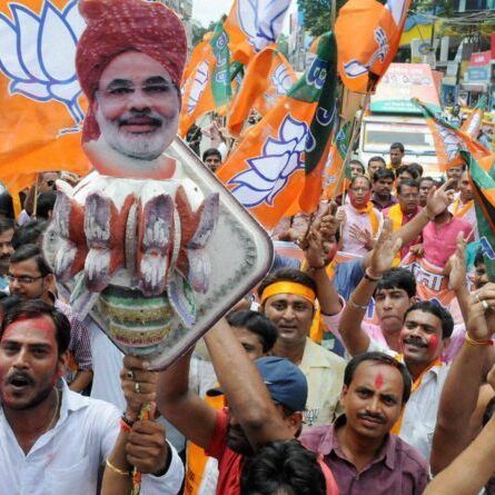 BJP यात्राओं और जातीय सम्मेलनों से काबू में करेगी मिशन 2019