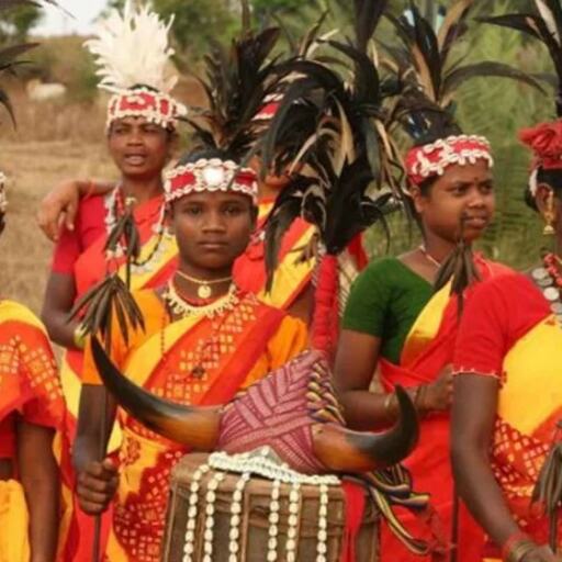 वेलेंटाइन स्पेशल: यहां ऐसी अजीब परंपरा, अगर युवती ने कबूला गिफ्ट तो समझो शादी पक्की