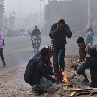 बर्फीली हवाओं से तीन डिग्री गिरा दिन का तापमान,