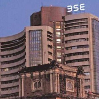 बाजार में गिरावट बढ़ी, सेंसेक्स 332 अंक नीचे आया