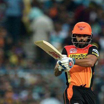 पैसों की वजह से शिखर धवन ने छोड़ा सनराइजर्स का साथ