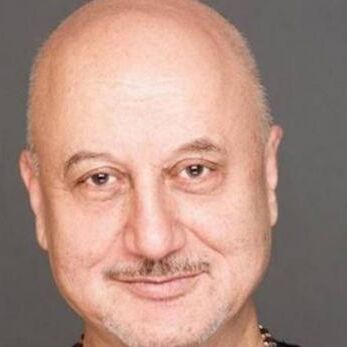 पोर्न वेबसाइट पर अनुपम खेर की फिल्म, पता नहीं चला किसने की अपलोड