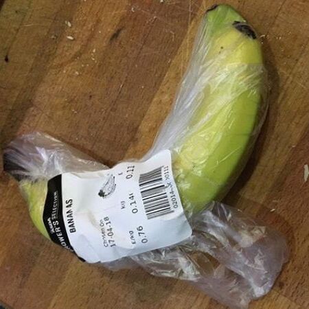 जब महिला को चुकानी पड़ी ऑनलाइन खरीदे एक केले की कीमत 87000 रुपए