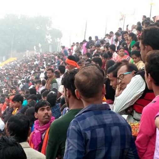 छठव्रतियों ने उदीयमान सूर्य को दिया अ‌र्घ्य, 36 घंटे का अनुष्ठान पूरा