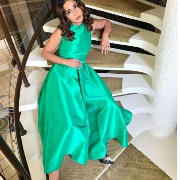 आग लगाती नजर आईं हिना खान, ग्रीन ड्रेस में